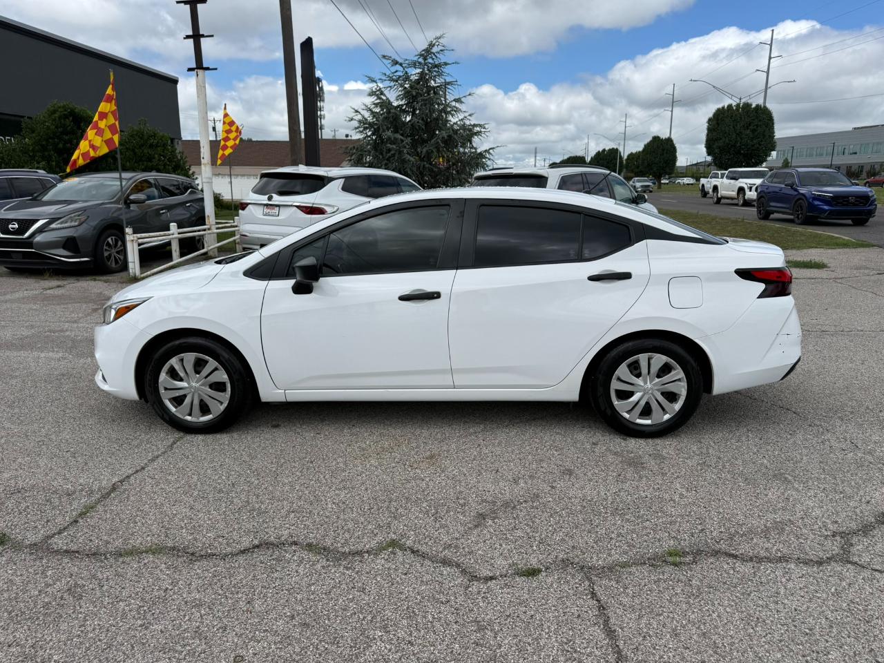 Nissan Versa S 2021