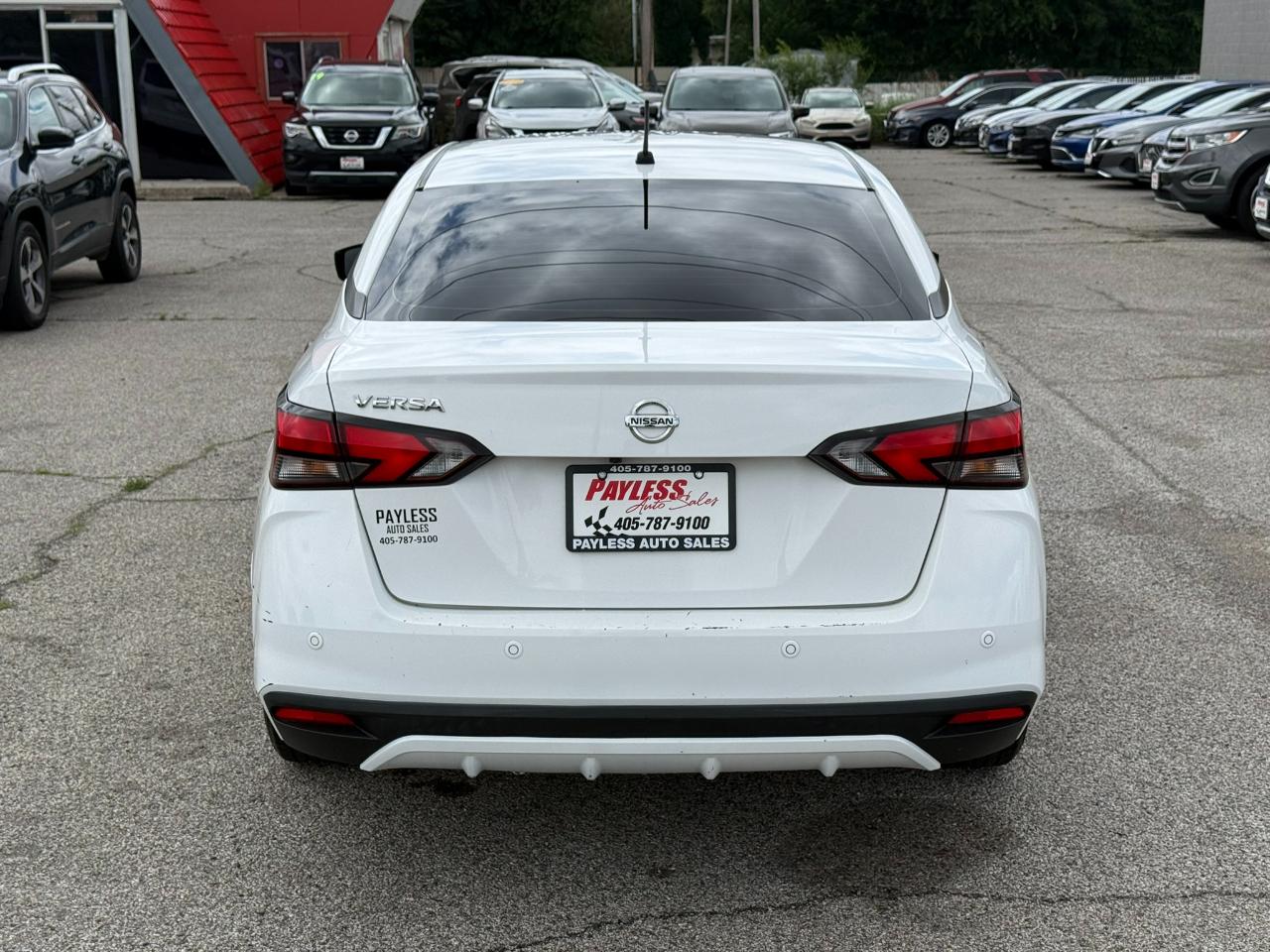 Nissan Versa S 2021