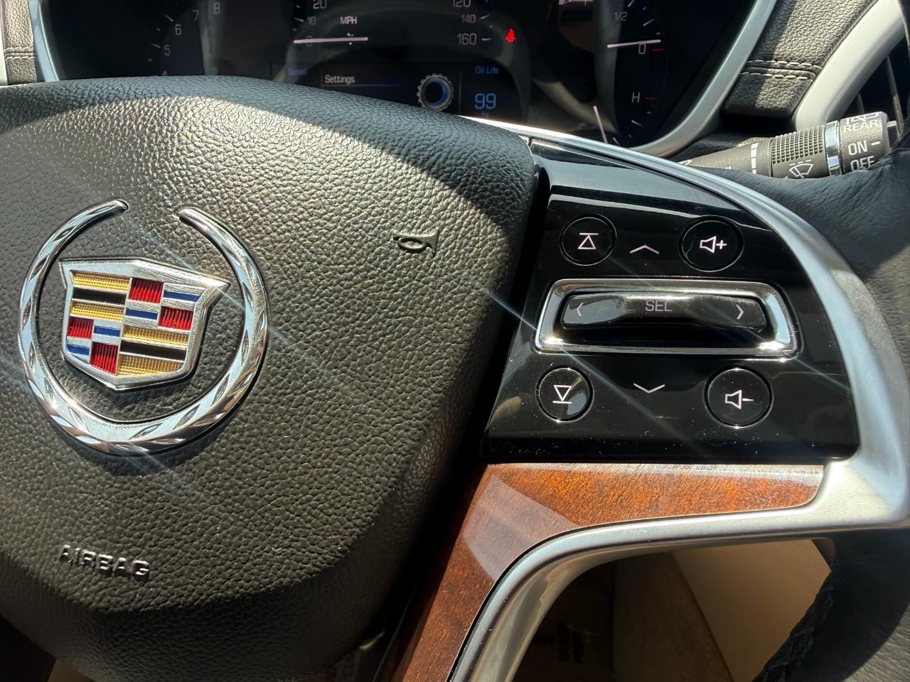 Cadillac SRX Luxury Collection 2013