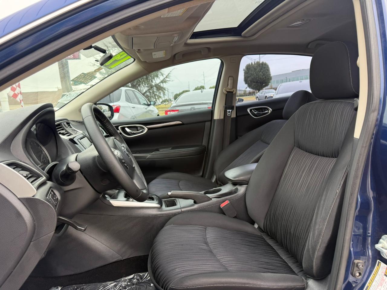 Nissan Sentra photo 9