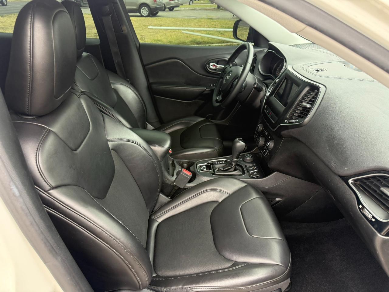 Jeep Cherokee Latitude Plus 4WD 2019