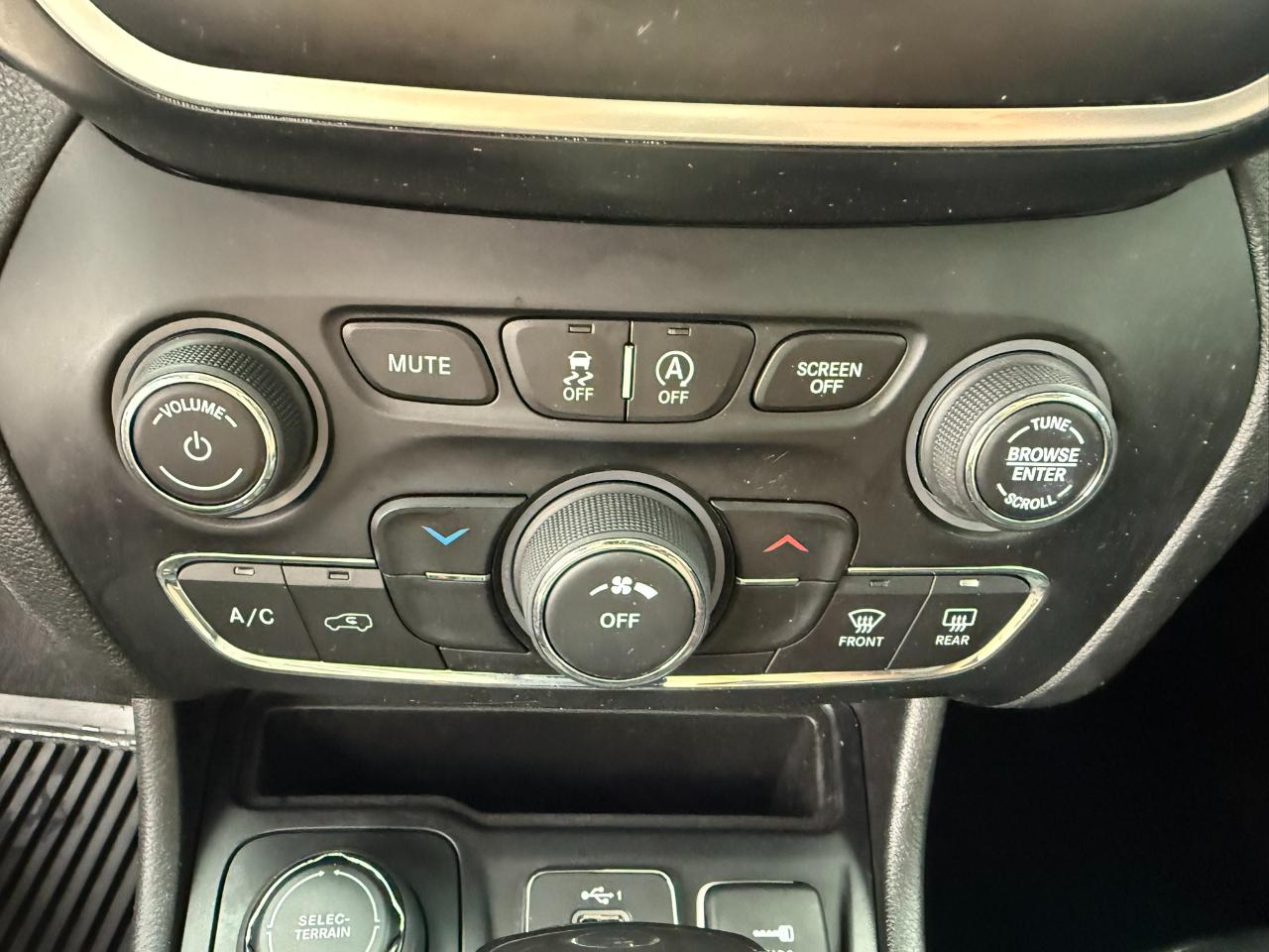 Jeep Cherokee Latitude Plus 4WD 2019