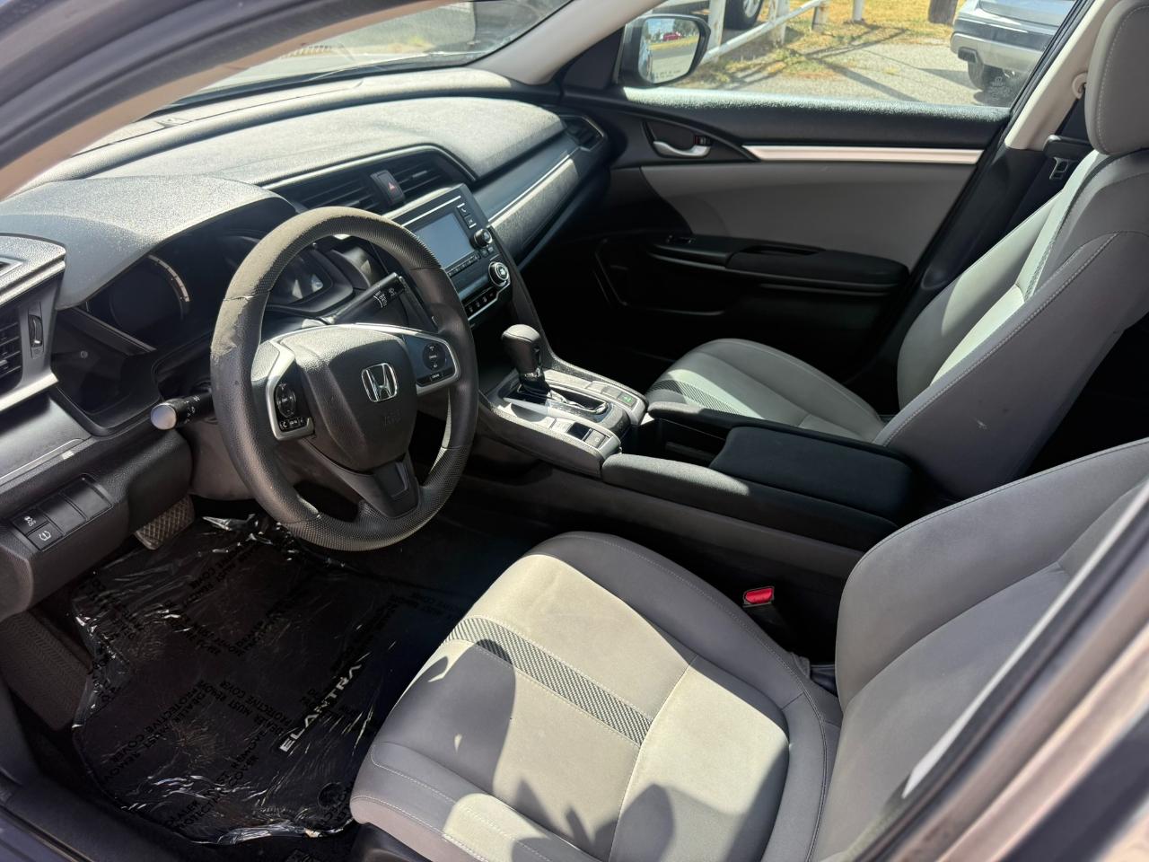 Honda Civic LX Sedan CVT 2016