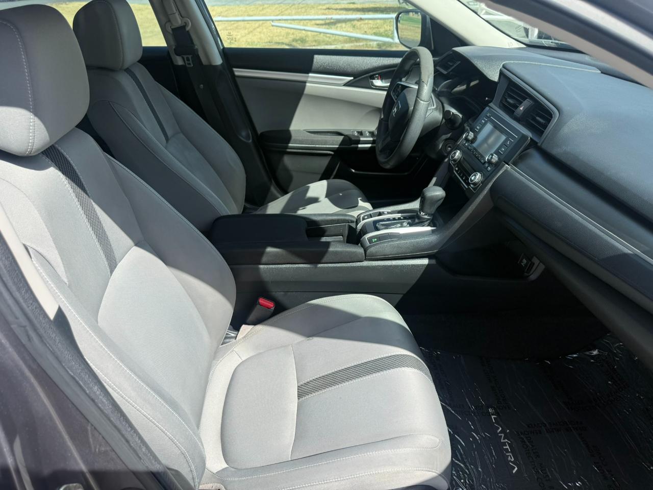 Honda Civic LX Sedan CVT 2016