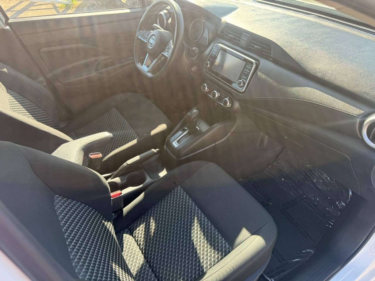 Nissan Versa S CVT 2022