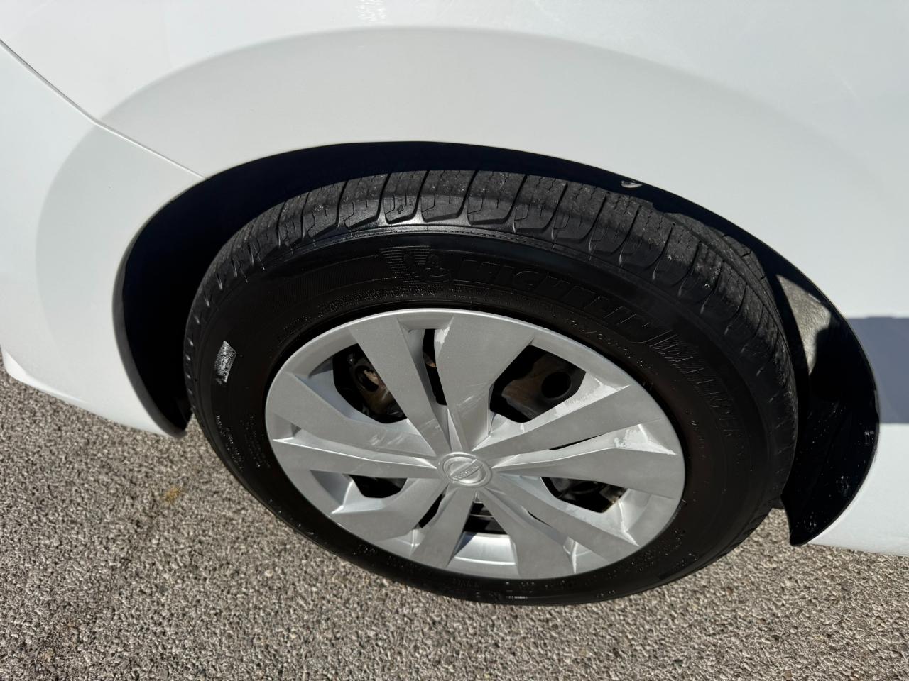 Nissan Versa S CVT 2022