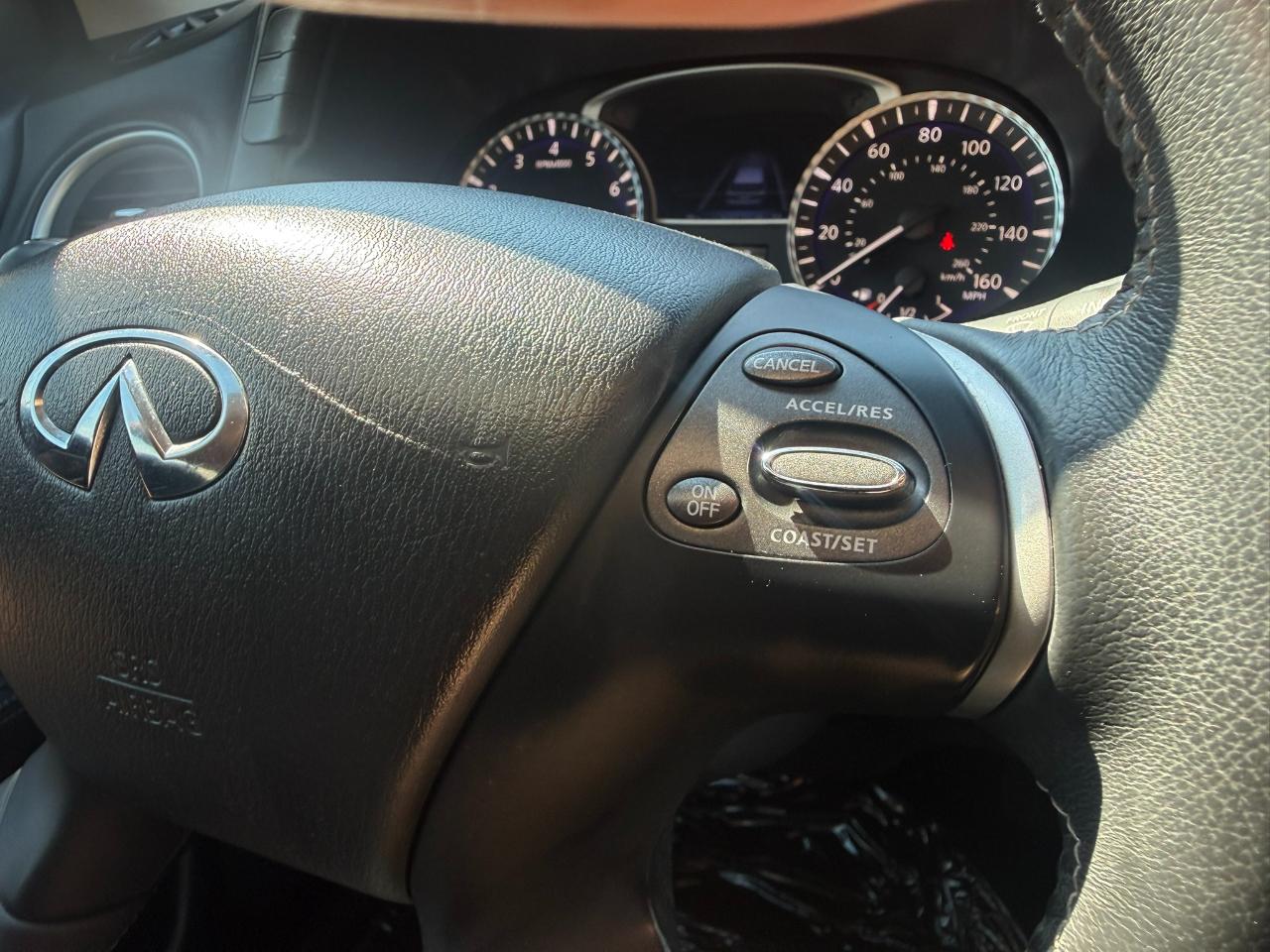 Infiniti QX60 PURE 2020