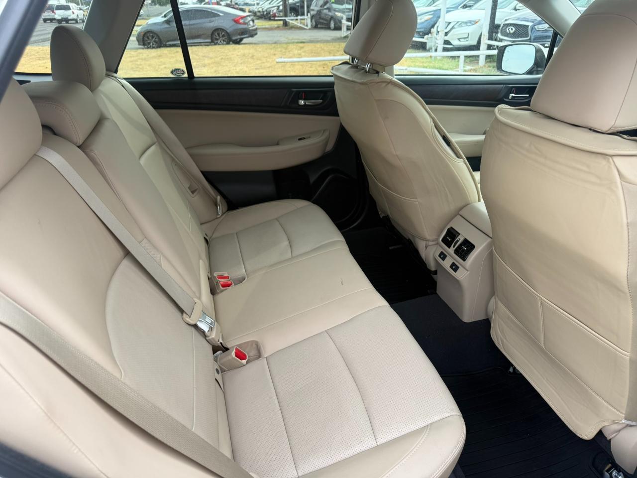 Subaru Outback photo 12