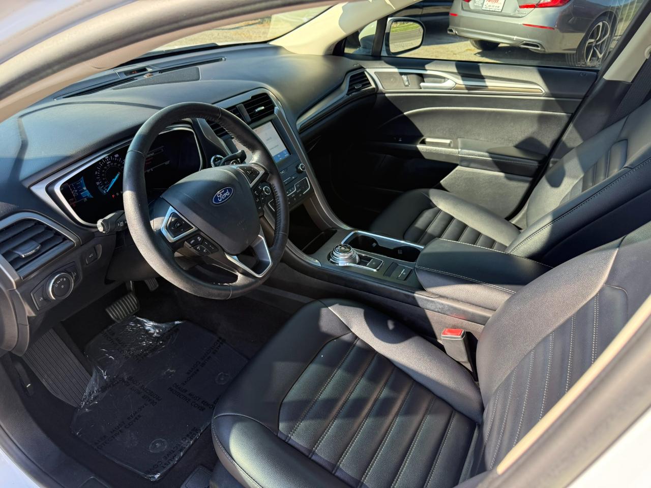 Ford Fusion photo 10