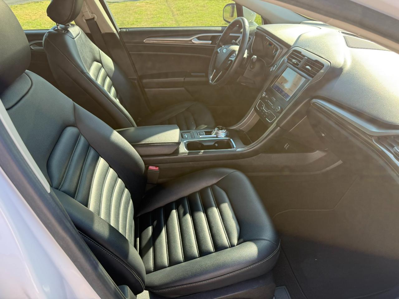 Ford Fusion photo 11