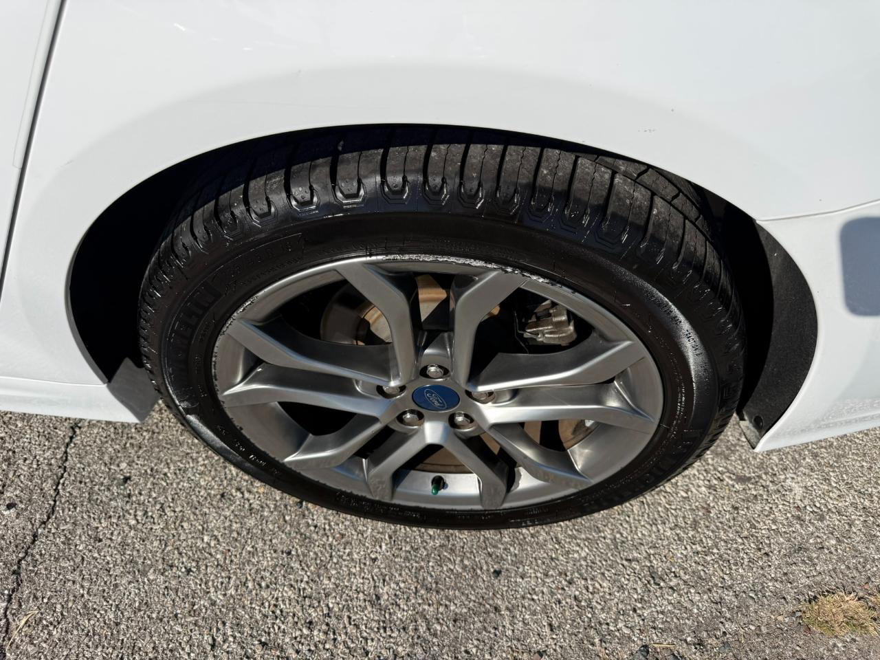 Ford Fusion photo 33