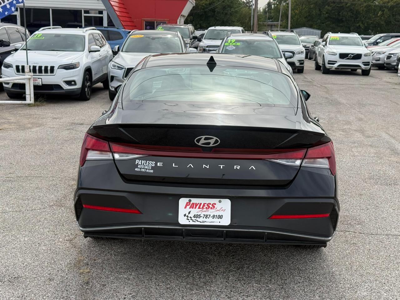 Hyundai Elantra SEL Sport 2025