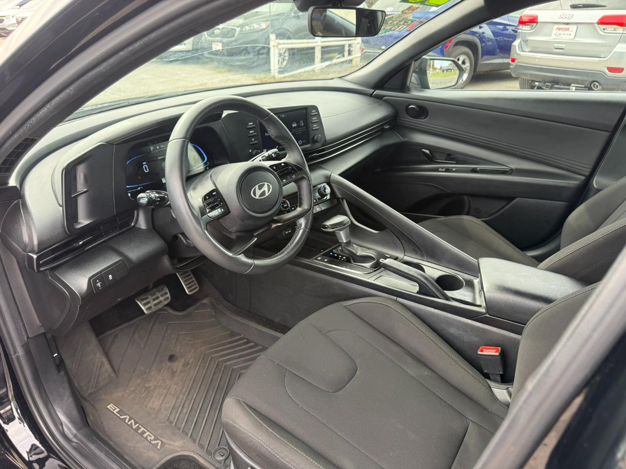 Hyundai Elantra SEL Sport 2025