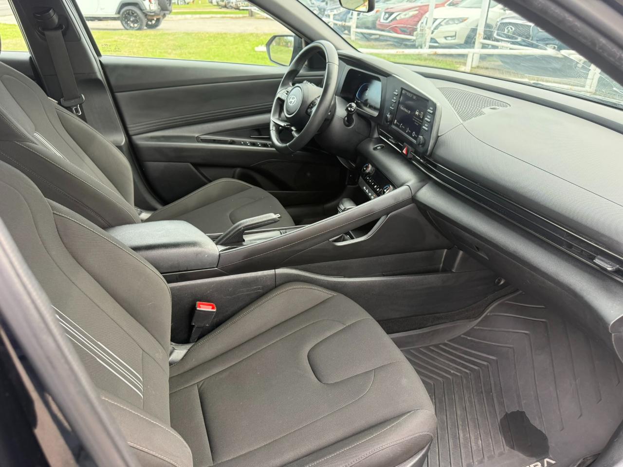 Hyundai Elantra SEL Sport 2025