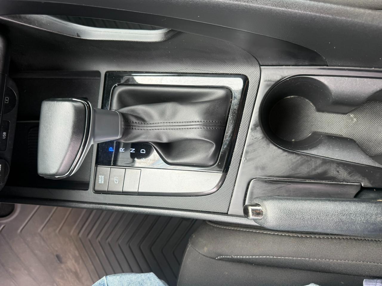 Hyundai Elantra SEL Sport 2025