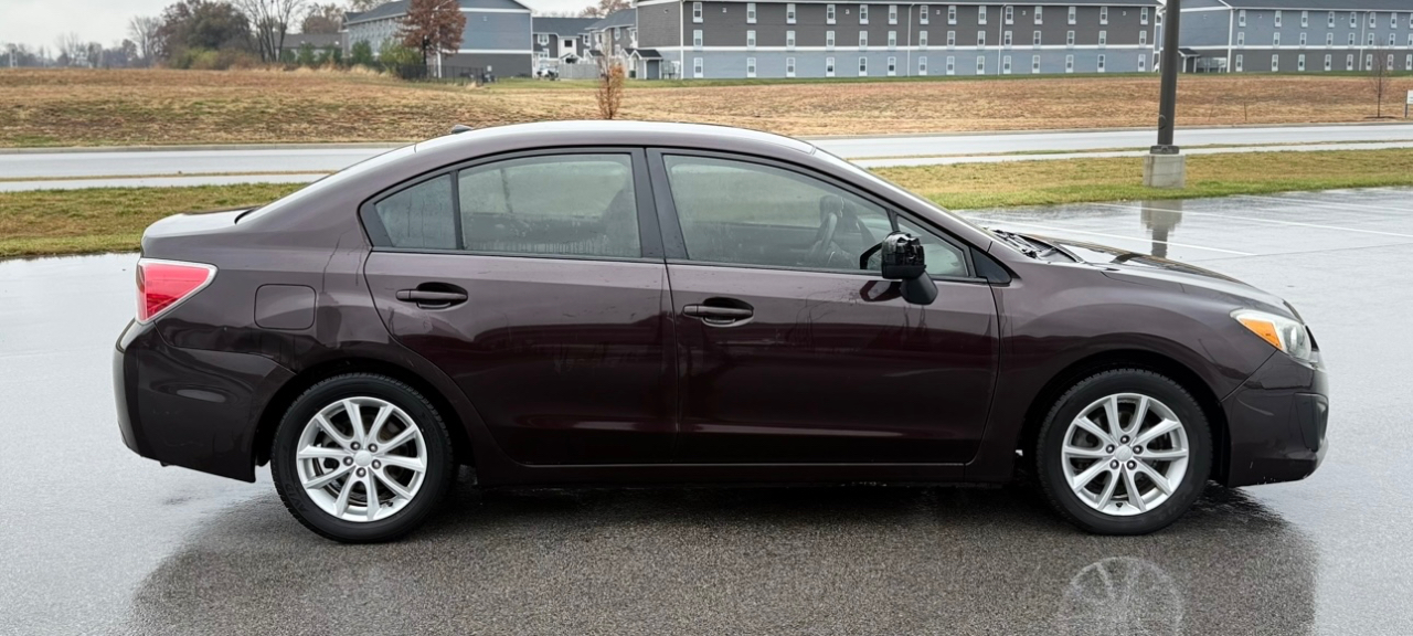 Subaru Impreza Sedan 4dr Auto 2.0i Premium 2012