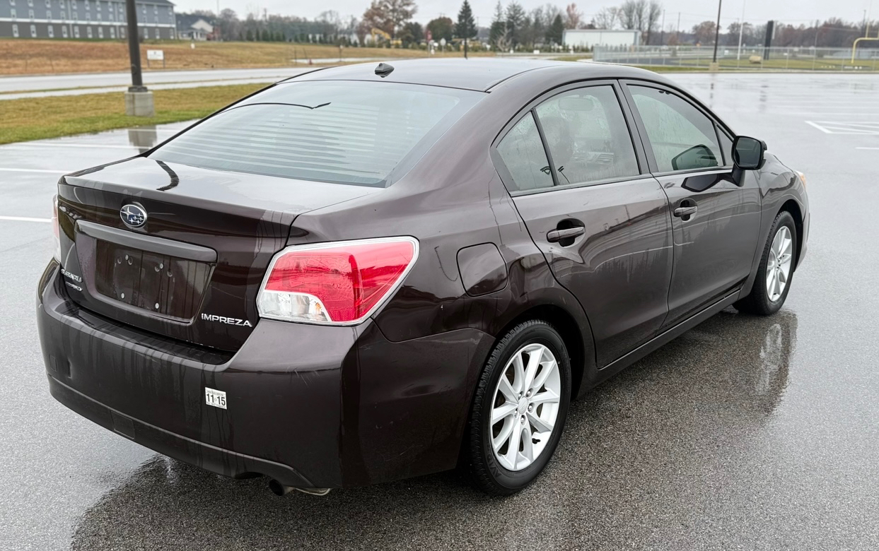 Subaru Impreza Sedan 4dr Auto 2.0i Premium 2012