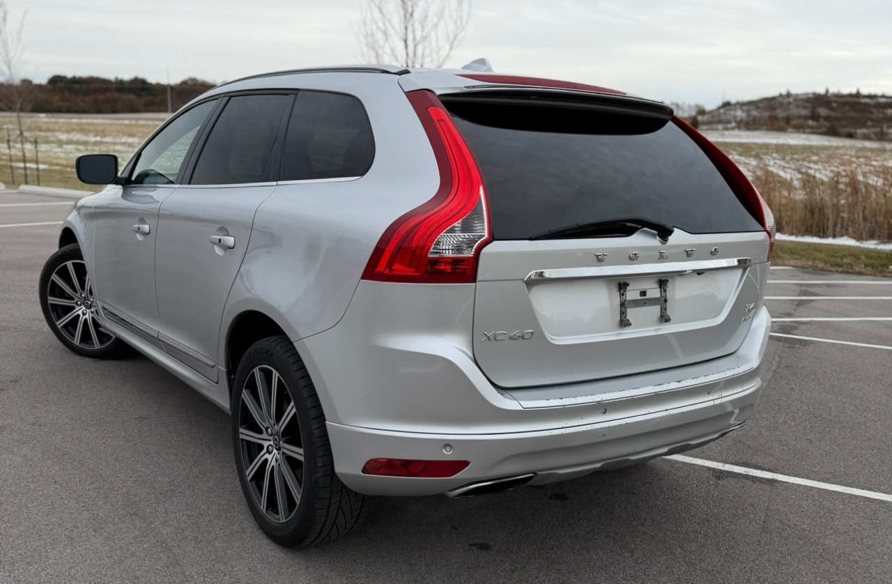 Volvo XC60 AWD 4dr T6 Drive-E 2016
