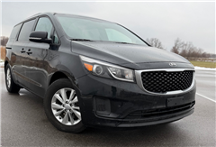 2016 Kia Sedona 