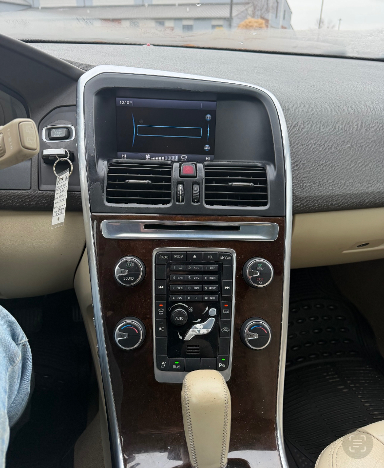 Volvo XC60 4dr 3.2L 2012