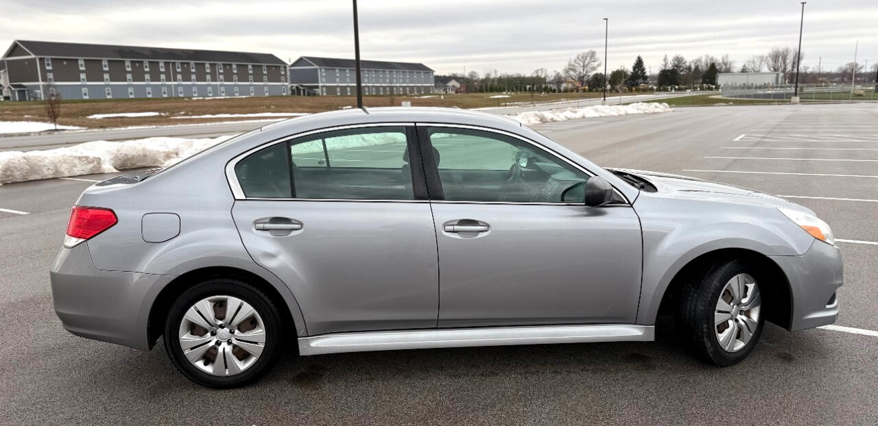 Subaru Legacy 4dr Sdn H4 Auto 2.5i 2010
