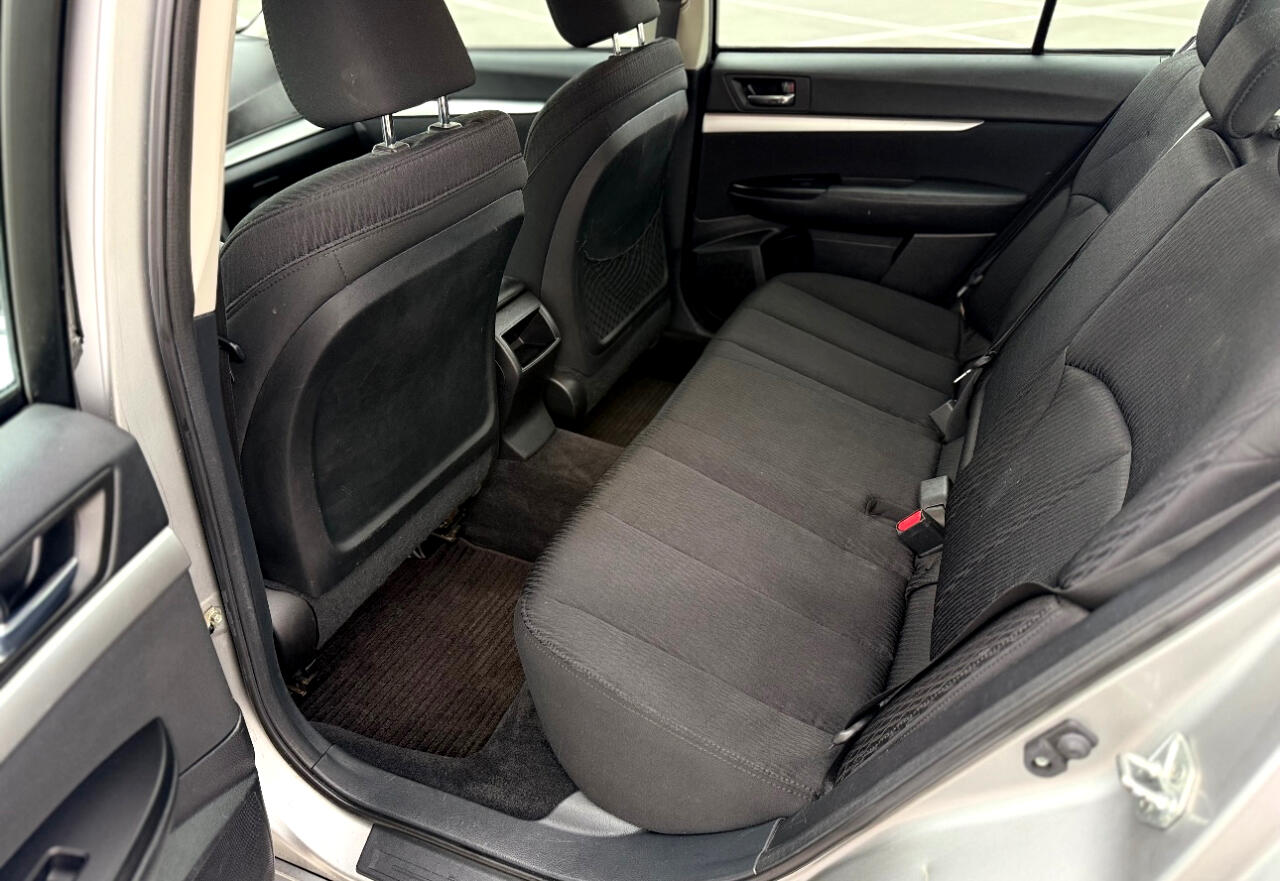 Subaru Legacy 4dr Sdn H4 Auto 2.5i 2010