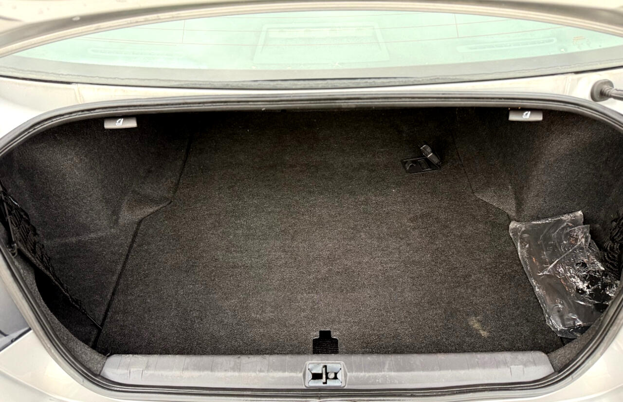 Subaru Legacy 4dr Sdn H4 Auto 2.5i 2010