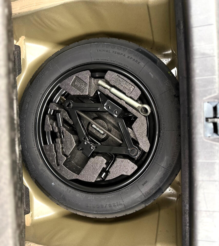 Subaru Legacy 4dr Sdn H4 Auto 2.5i 2010