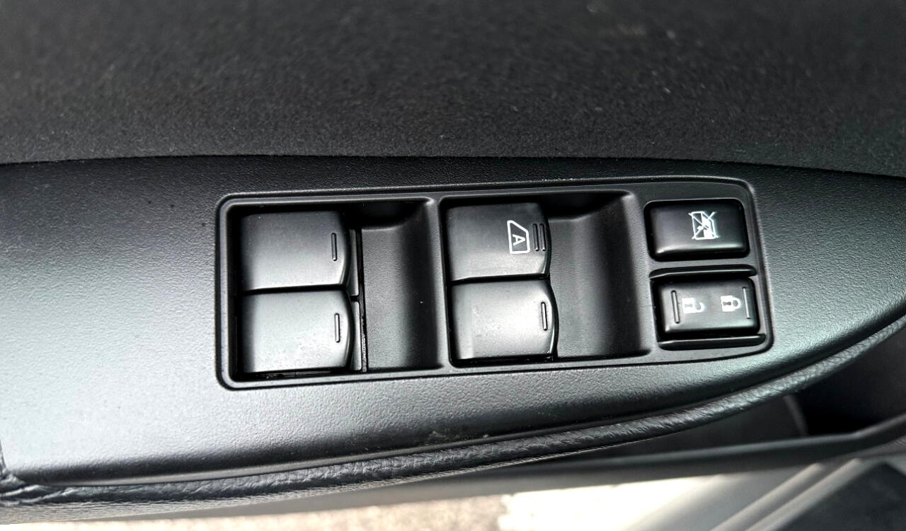 Subaru Legacy 4dr Sdn H4 Auto 2.5i 2010