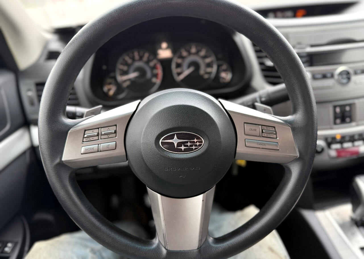 Subaru Legacy 4dr Sdn H4 Auto 2.5i 2010