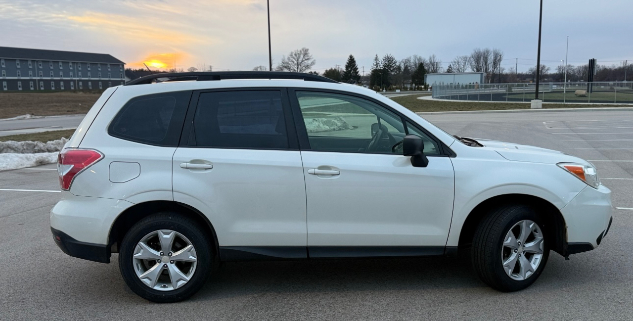 Subaru Forester 4dr CVT 2.5i PZEV 2015