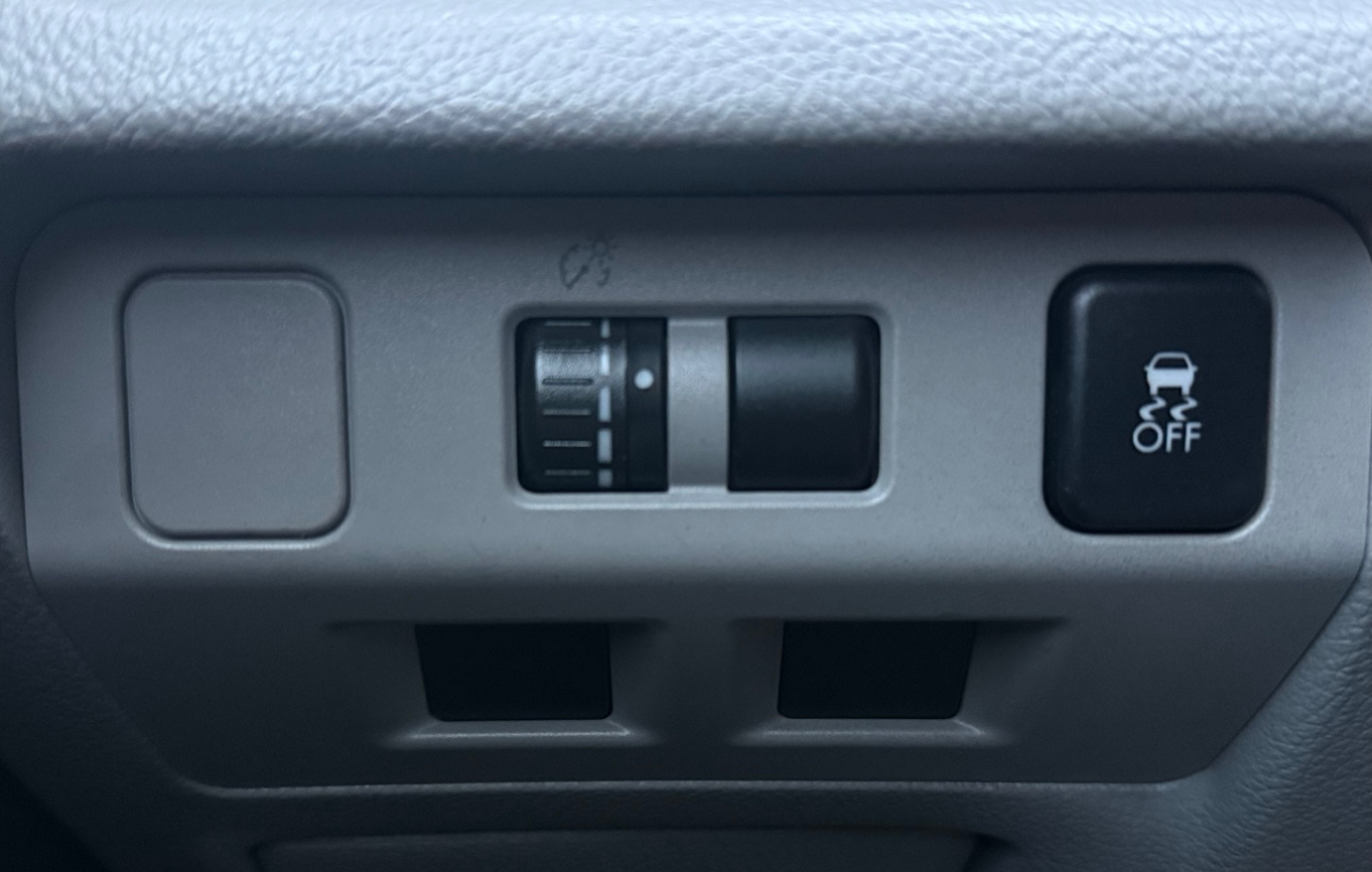 Subaru Forester 4dr CVT 2.5i PZEV 2015