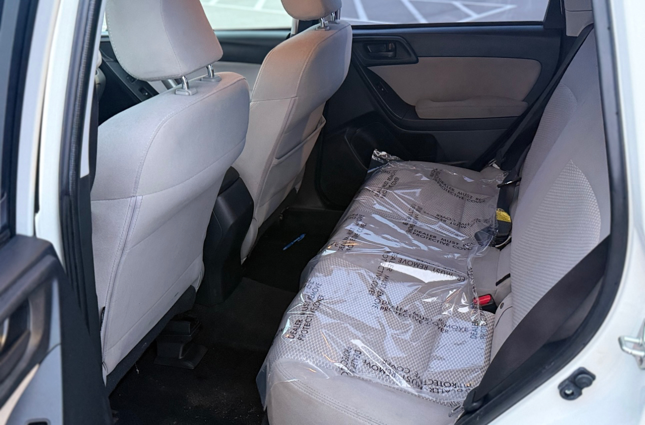 Subaru Forester 4dr CVT 2.5i PZEV 2015