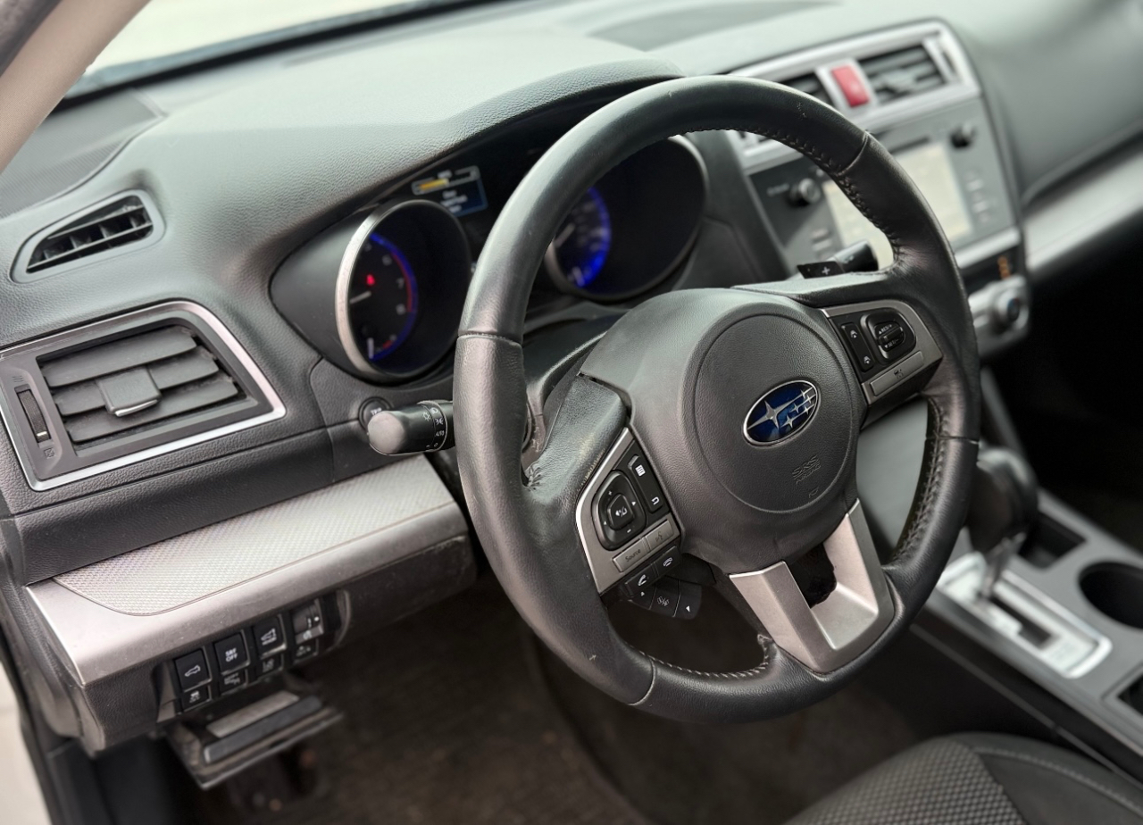Subaru Outback 4dr Wgn 2.5i Premium 2015