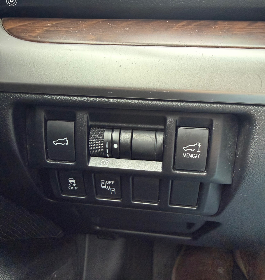 Subaru Outback 4dr Wgn 2.5i Limited 2015