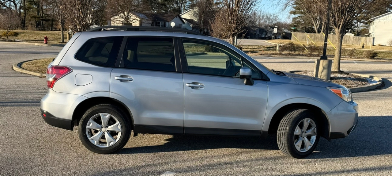 Subaru Forester 4dr CVT 2.5i Premium PZEV 2015