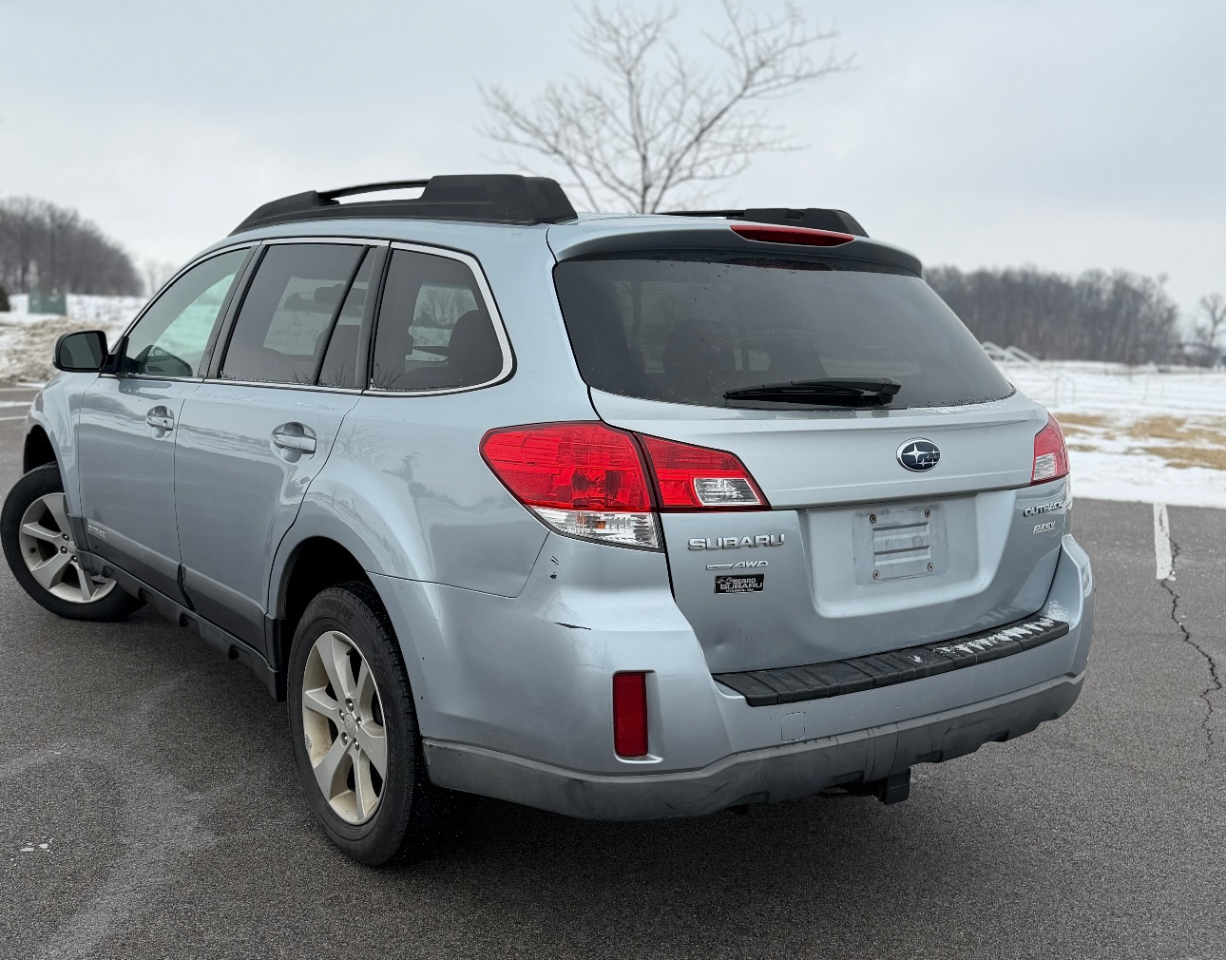 Subaru Outback 4dr Wgn H4 Auto 2.5i Premium 2013