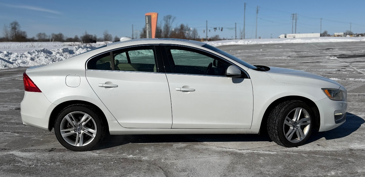 Volvo S60 4dr Sdn T5 Drive-E Premier Plus FWD 2014