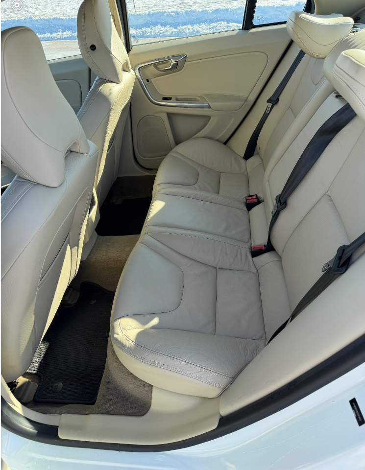 Volvo S60 4dr Sdn T5 Drive-E Premier Plus FWD 2014