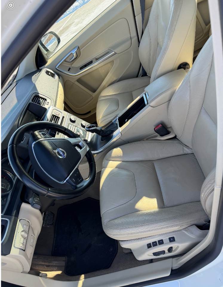 Volvo S60 4dr Sdn T5 Drive-E Premier Plus FWD 2014