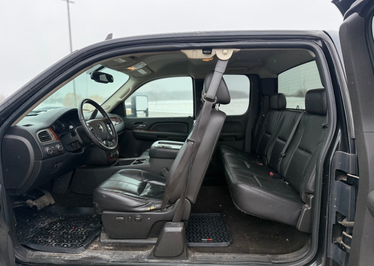 Chevrolet Silverado 1500 4WD Ext Cab 143.5" LTZ 2009