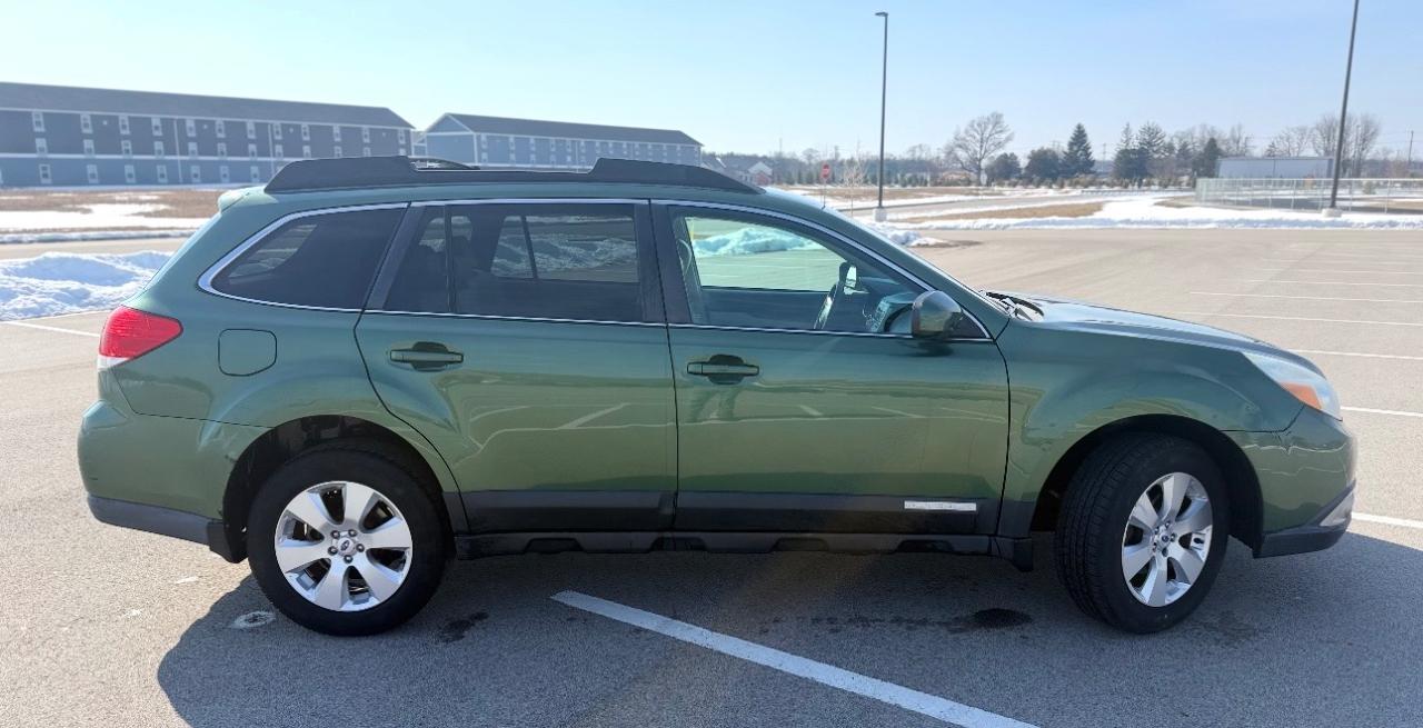 Subaru Outback 4dr Wgn H4 Auto 2.5i Limited Pwr Moon 2011