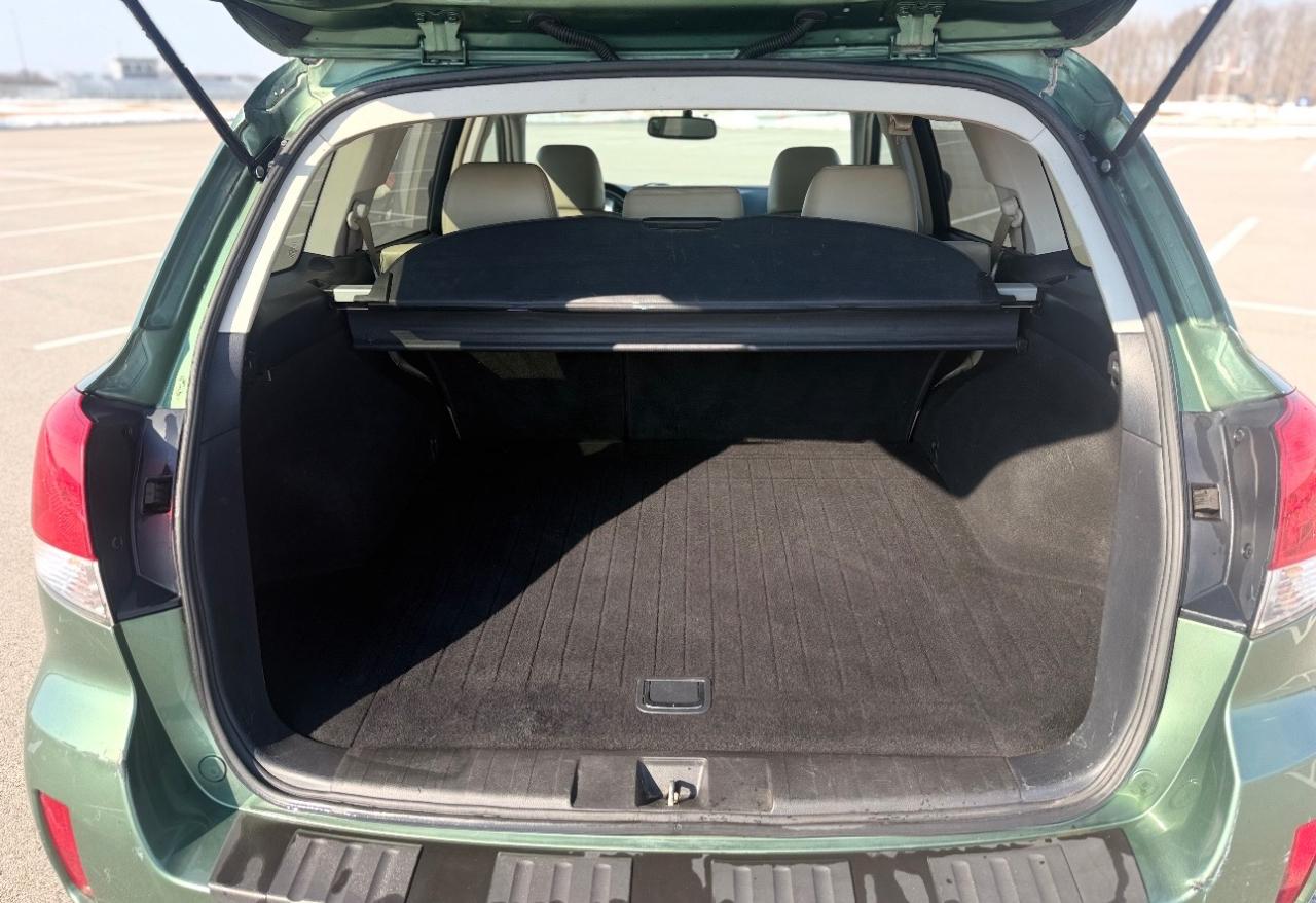 Subaru Outback 4dr Wgn H4 Auto 2.5i Limited Pwr Moon 2011