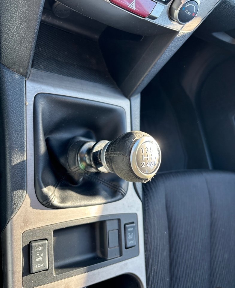 Subaru Legacy 4dr Sdn H4 Man 2.5i Prem AWP/Pwr Moon 2011