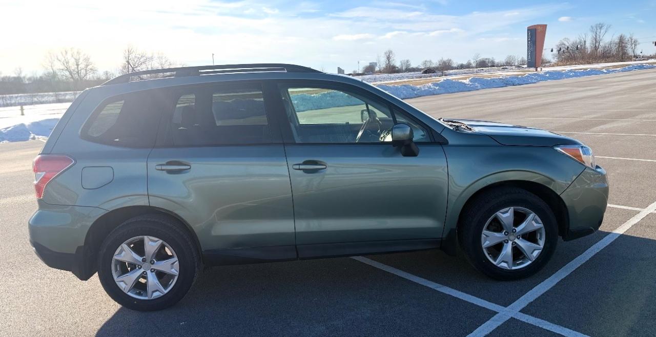 Subaru Forester 4dr CVT 2.5i Premium PZEV 2015