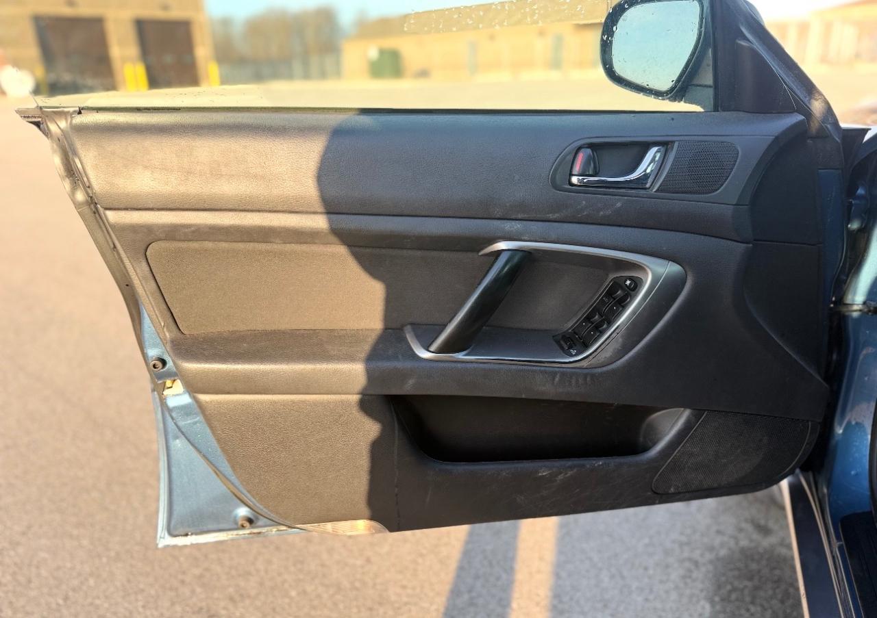 Subaru Outback (Natl) 4dr H4 Auto LL Bean w/Nav/VDC 2008