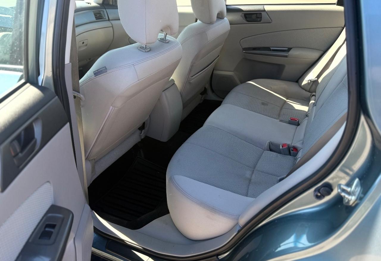 Subaru Forester 4dr Auto 2.5X w/Alloy Wheel Value Pkg 2011