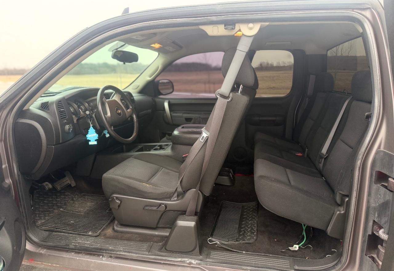 Chevrolet Silverado 1500 2WD Ext Cab 143.5" LT 2013