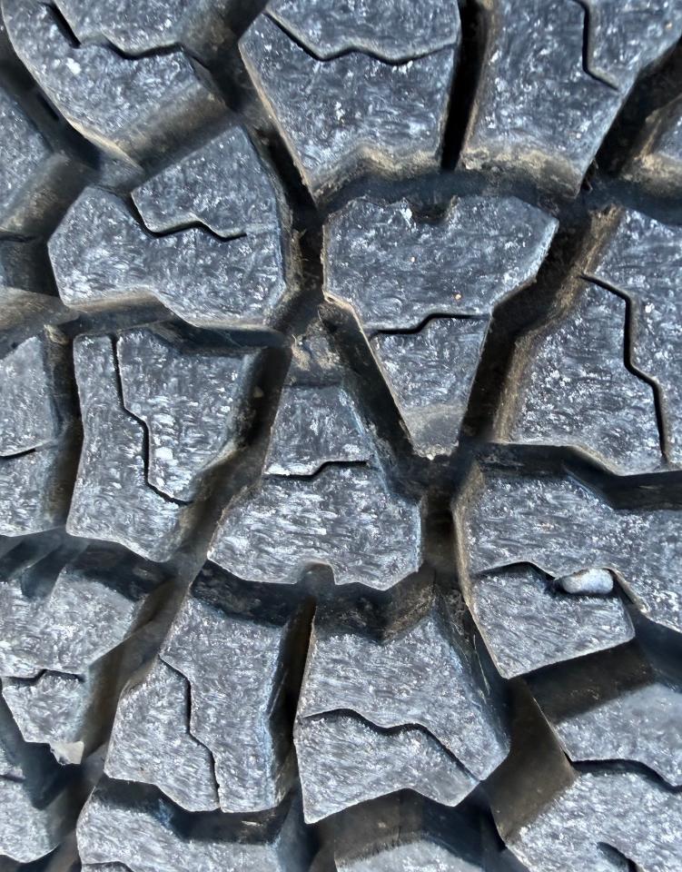 Chevrolet Express Cargo Van RWD 3500 135" 2011