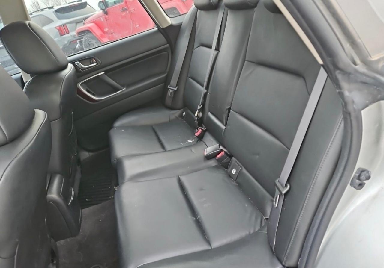 Subaru Legacy Sedan 4dr H4 AT Ltd 2007